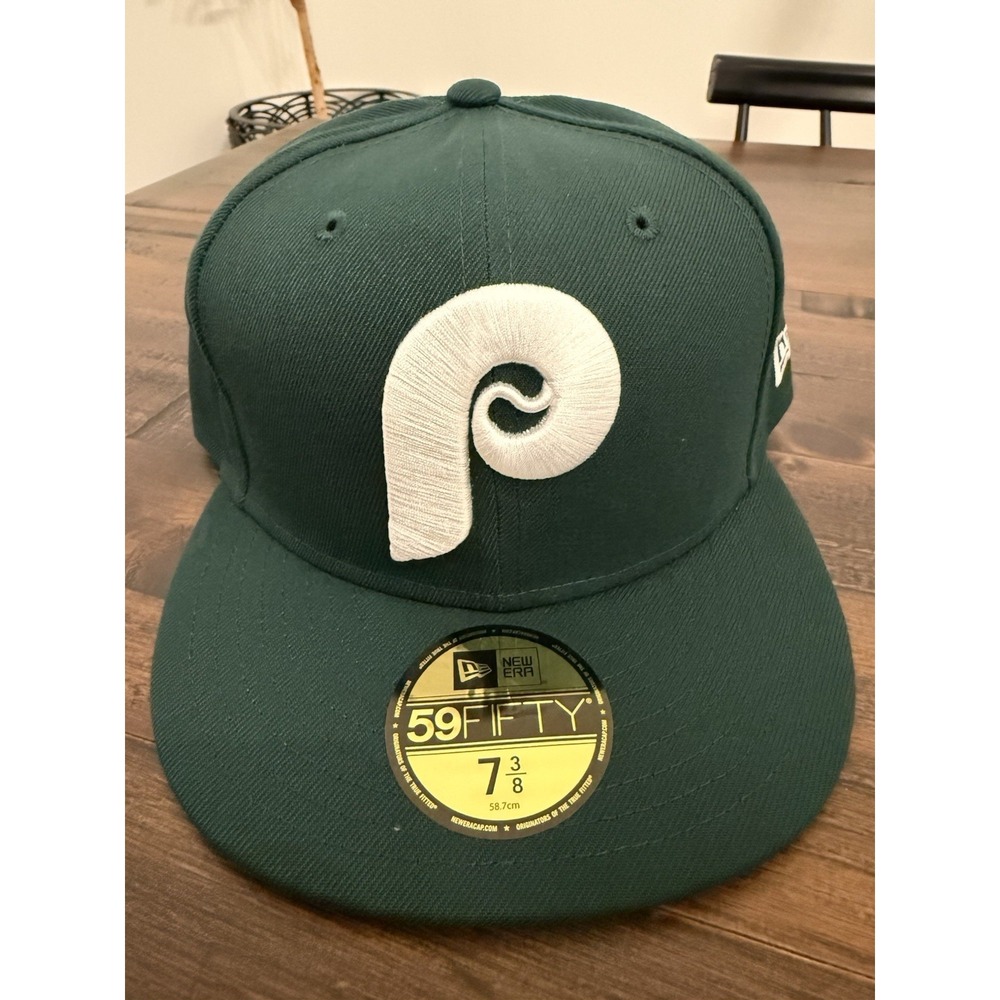 Philadelphia Phillies Green New Era Hat Size 7 3/8 Cap NWT Grey Under Visor